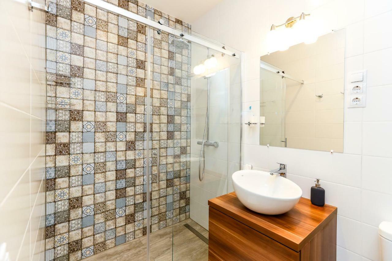 D8 Design Apartment & Studio Eger Esterno foto