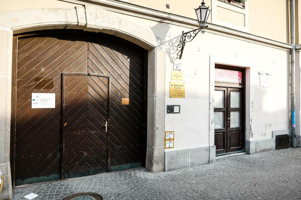 D8 Design Apartment & Studio Eger Esterno foto