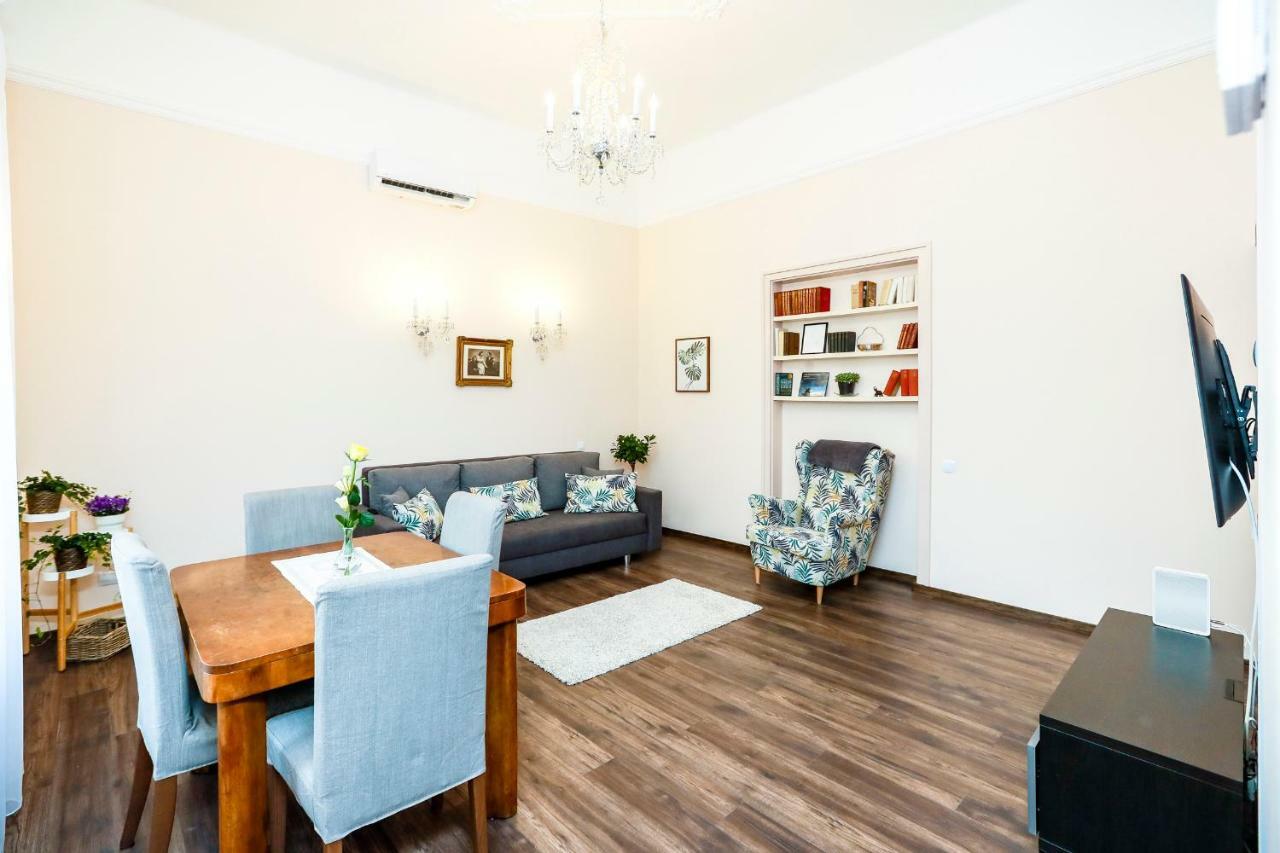D8 Design Apartment & Studio Eger Esterno foto